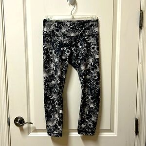 Adorable Lululemon leggingsgs